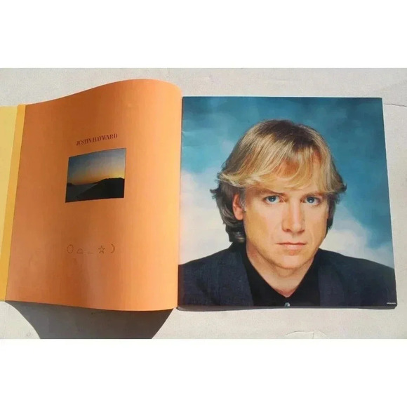 Vintage The Moody Blues MCMXC Legend of a Band Tour Concert Program - Picture 4 of 5